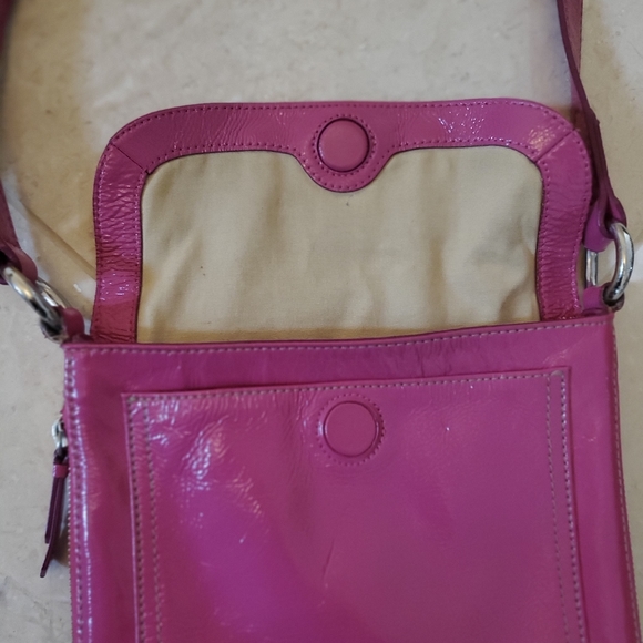 COLE HAAN FLAP PATENT RASPBERRY CROSSBODY / MESSENGER - Picture 3 of 15